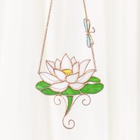 Handgemachter Seerosen-Sonnenfänger - Glasmalerei-Blumenfenster- Und Wandbehang-Dekor Eleganter Hausgarten Seerosen-Hänge-Dekor-Kunst von SunArtGlassGallery