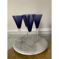 Set Aus 4 Dunkelvioletten Glas-Cocktailgläsern von SundayRestoration