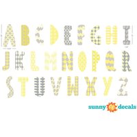 Moderne Alphabet Stoff Wand Aufkleber Mit Mustern in Gelb, Grau Und Weiß, Repositionierbar Wiederverwendbar, Abc Aufkleber Von Sonnigen Aufklebern von SunnyDecals