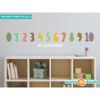 Moderne Zahlen Stoff Wand Aufkleber Mit Mustern in Regenbogen, Anzahl Aufkleber Von 0 Bis 10, Repositionierbar Und Wiederverwendbar Sonnigen von SunnyDecals