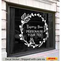 Schmetterling Blumenkranz Rahmen Aufkleber Fenster Wanddekoration, Personalisierte Schriftzüge Business Name Vinyl Anpassbare Kranz von SunnyPimmyCo