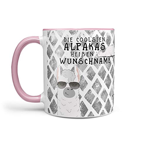 Sunnywall® Kaffeebecher Monats-Tasse Geburtstags-Tasse Geschenk-Tasse schwarz inkl. gratis Geschenkkarte Die coolsten Alpakas heißen Wunschname (Tasse rosa) von Sunnywall