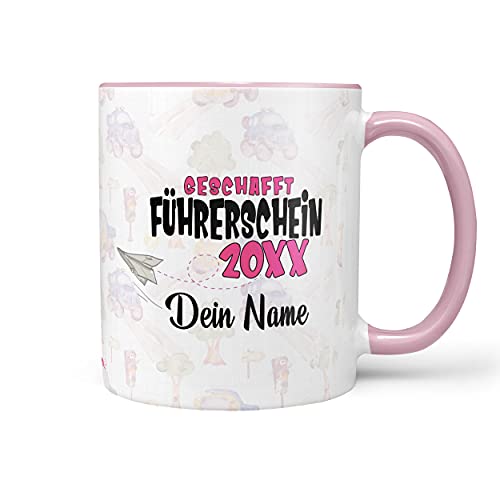 Sunnywall® Tasse Führerschein-Tasse Führerschein 20XX - Wähle dein Jahr und Namen zum erfolgreichen Führerschein inkl. Geschenkkarte Rosa von Sunnywall