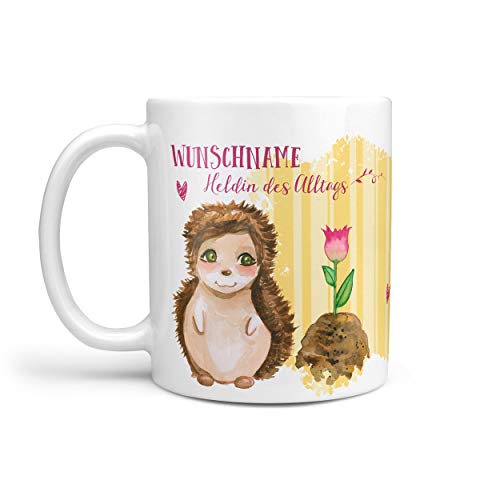 Sunnywall® Tasse Wunschname Igel mit Blume Heldin des Alltags niedlich Kaffeebecher individuell Lieblingstasse Geburtstag personalisiert Geschenk-Tasse inkl. Geschenkkarte (Tasse Weiss) von Sunnywall