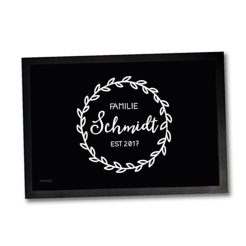 Sunnywall Personalisierte Fußmatte | Fußmatte Familie personalisiert | Fußmatte für Paare | Willkommen für Familien und Freunde | Einzug (Familienkranz, 60 cm x 40 cm (Gr2)) von Sunnywall