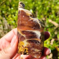 Amphibole Phantomquarz Kristall - Raue Spitze von SunriseRocksGems
