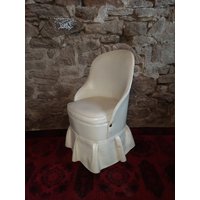 Vintage Cocktailsessel Weiß Kunstleder Skai Midcentury Sessel France Vintage Cocktailsessel Weiß Kunstleder Skai Midcentury Sessel France von SunriseVintageDE