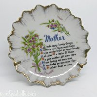 50Er Jahre Handbemalter Porzellan Teller 18K Gold, Artmark Mid Century Muttertag Mini Mit Ständer 50Er Jahre Handbemalter Porzellan Teller 18K Gold, Artmark Mid Century Muttertag Mini Mit Ständer von SunscreenSeashells