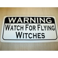 "Die Uhr Für Fliegende Hexen..." von SuperSigns2