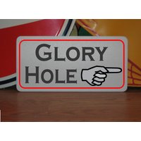 Glory Hole Mit Finger Pfeil Metallschild Glory Hole Mit Finger Pfeil Metallschild von SuperSigns2