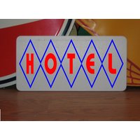 "Hotel Retro Vintage Diamant Design Metallschild 6"x 12" 40's 50's 60's Home & Kitchen Decor." "Hotel Retro Vintage Diamant Design Metallschild 6"x 12" 40's 50's 60's Home & Kitchen Decor." von SuperSigns2