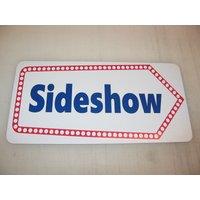 Side Show Arrow Metallschild Vintage Retro 4 Zirkus Karneval Messe Vergnügungspark Side Show Arrow Metallschild Vintage Retro 4 Zirkus Karneval Messe Vergnügungspark von SuperSigns2