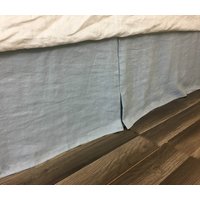 Entenei Blau Bettrock Maßgeschneiderte Falten, Naturleinen, Benutzerdefinierte Größe Und Tropfenlänge von SuperiorCustomLinens