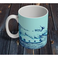 Surfende Kunst-Keramik-Kaffeetasse Surf Blotter Design von SurfBlotter