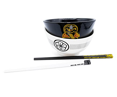 Karate Kid The Cobra Kai und Miyagi-Do Ramen Schüssel-Set mit Essstäbchen, 510 ml Karate Kid The Cobra Kai und Miyagi-Do Ramen Schüssel-Set mit Essstäbchen, 510 ml von Surreal Entertainment