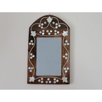 Handgefertigter Spiegel Aus Nussbaum Holz Mit Perlmutt Intarsien - Wand Kunst Dem Nahen Osten, 11x16, 5 Zoll, Einzigartiges Geschenk Für Weihnachten Handgefertigter Spiegel Aus Nussbaum Holz Mit Perlmutt Intarsien - Wand Kunst Dem Nahen Osten, 11x16, 5 Zoll, Einzigartiges Geschenk Für Weihnachten von SusanGiftsshop