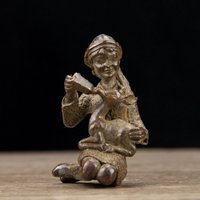 Sammeln Sie Die Kleinen Ornamente Und Antiken Bronzen Des Hirtenmädchens Aus Reinem Kupfer von Susiepingg