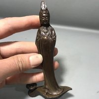 Sammeln Sie Reines Kupfer Handgeschnitzt Guanyin Bodhisattva Home Tee Dekoration Kunsthandwerk Und Ornamente von Susiepingg