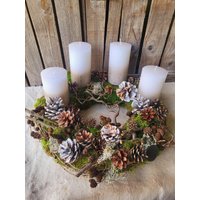 xl Adventskranz Moos Weiß Gold xl Adventskranz Moos Weiß Gold von SusisZauberstueberl