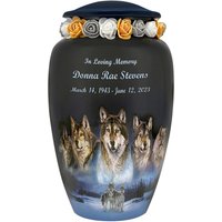 Fünf Wölfe Mond Urne Für Erwachsene - Schnelle Gravur Tribute Wreath Option ™ von SuzieQUrns