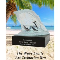 The Wave Lucite Art Feuerbestattung Urne - Erwachsener Wal Personalisierte Gravierte von SuzieQUrns