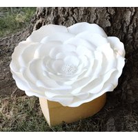 White Peaceful Petal® Blumen Urne Wassergräber Für Erwachsene von SuzieQUrns
