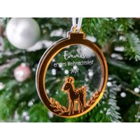 Personalisierte Weihnachtskugel Mit Name - Erstes Weihnachten Baby Christbaumanhänger Reh Aus Acryl-Glas Weihnachtsanhänger Personalisiert von SuzuPapers