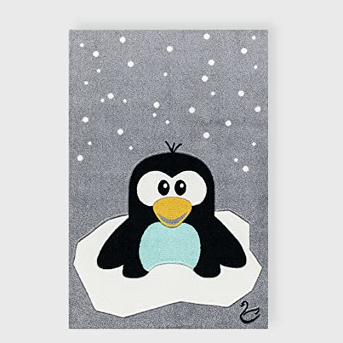 Svanhilde Teppich für das Kinder-Zimmer XL | Motiv Pinguin für Mädchen und Jungen | Bettvorleger Flach Weich 120x180 cm rechteckig gewebt von Svanhilde