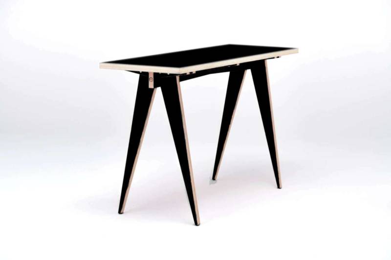 CALIP SHARE Tisch - Modernes Design und Langlebigkeit in Perfektion von Swallow`s Tail