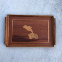 Vintage Two Tone Wooden, Most Likely Teak, Tray-Rechteck-Dolphin Inlay-Mid Century Modern/Mcm Home Decor von SwedeFinds