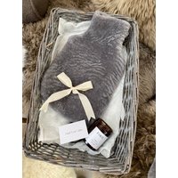 Graue Schaffell-Hottie-Hülle, Wärmekissen, Echtes Super Weiches, Seidiges Futter Haut, Ein Dünnerer Samt-Finish Graue Schaffell-Hottie-Hülle, Wärmekissen, Echtes Super Weiches, Seidiges Futter Haut, Ein Dünnerer Samt-Finish von Swedishdalahorse