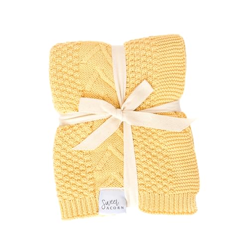 Sweet Acorn Strick-Babydecke mit Zopfmuster, Bio-Baumwolle, Decken für Kinderbett oder Kinderwagen, Empfangsdecken - Buttergelb von Sweet Acorn