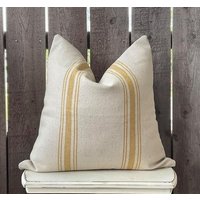Getreidesack Streifen Kissenbezug | Landhaus Gelber Senffarbe 5 Stripe Reißverschluss Beige Stoff von SweetAnnieAcres
