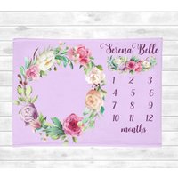 Mädchen Meilenstein Decke Floral Baby Monat Shower Geschenk Wachstum Personalisierte Lila Fleece von SweetBabyDays
