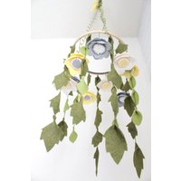 Gelb Und Grau Baby Mädchen Mobile Blumen Kinderzimmer Krippe Dekor Wollfilz Anemone Floral Bloom Silber Getrimmt Boho Chic von SweetEnchantement