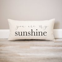 Sie Sind Mein Sonnenschein Wohnheim Dekor Kissen | Personalisierte Geschenk Monogrammiert Rustikale Wohnkultur Landhaus von SweetHooligansDesign