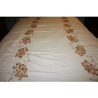 Braun Crossstitched Tischdecke von SweetPotatoPunch