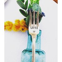 Hochzeitsgabel - Gestempelte Olivengabel Vorspeisengabel Einweihungsparty Hochzeitsgeschenk Charcuteriebrett Gabel Gestempeltes Silber von SweetThymeDesign