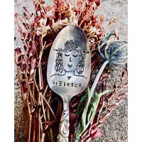 Kaffeelöffel - Gestempelt Silberlöffel Pflanze Lady Muttertagsgeschenk Weiblich Damen Beste Freundin-Geschenk Girl-Power Kaffeelöffel - Gestempelt Silberlöffel Pflanze Lady Muttertagsgeschenk Weiblich Damen Beste Freundin-Geschenk Girl-Power von SweetThymeDesign