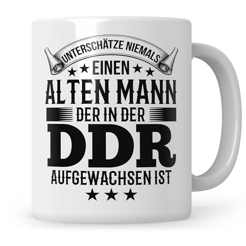 Sweetify DDR Opa Tasse, Opa Geschenk, Unterschätze niemals einen alten Mann der in der DDR aufgewachsen ist, Ossi Kaffeetasse, Humor Witz Lustige Geschenkidee von Sweetify