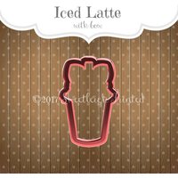 Iced Latte Mit Schleife Ausstechform von SweetleighPrinted