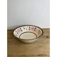 Vintage 1930Er Jahre Grau Es Pottery Art Deco Handbemalt Lüster Rosa Blume Große Kleinigkeit Schale/Teller Riss An Einem Rand Sonst Guter Zustand von SwiftMillVintage