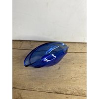 Vintage Chunky Blue Pinched Runde Schale/Aschenbecher Art Glas. Guter Zustand von SwiftMillVintage