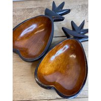 Vintage Paar Geschnitzte Holz Ananas Design Geschirr/Schale. Tolle Knabberschale in Gutem Zustand. Nach Außen Hin Schwarz Gebeizt von SwiftMillVintage