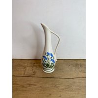 Vintage Paphos Zypern Weiße Große Umschlag Vase/Krug Mit Blauem Blumen Design. in Gutem Zustand von SwiftMillVintage