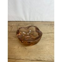 Vintage Pfirsich Glas Schale/Schale. Schönes Glattes Mit Interessantem Wellenrand in Gutem Zustand von SwiftMillVintage