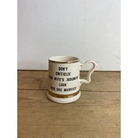 Vintage Prinz William White Tankard Mit 22Kt Gold Schriftzug "Don't Criticize Your Wife Look At Who She Married" Guter Zustand von SwiftMillVintage