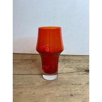 Vintage Riihimäki/Riihimaen Lasi Orange Rote Glas Vase Hergestellt in 1970Er Jahre Finnland in Gutem Zustand von SwiftMillVintage