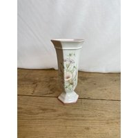 Vintage Royal Winton Von Coloroll Pastel Floral Tall Vase Mit 1980Er Morning Glory Flower Design. in Gutem Zustand von SwiftMillVintage
