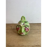 Wunderschöner Vintage Retro Unbenannter Ugly Face Pot. Apfelsauce Kitsch Ungewöhnliches Design Mid Century in Gutem Zustand von SwiftMillVintage